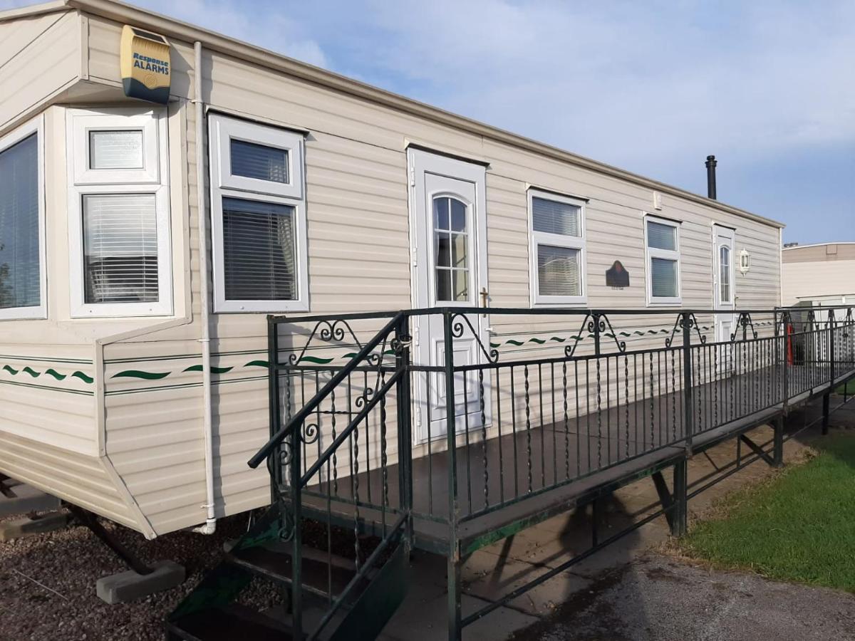 Отель 6 Berth The Wolds Salisbury Addlethorpe Экстерьер фото