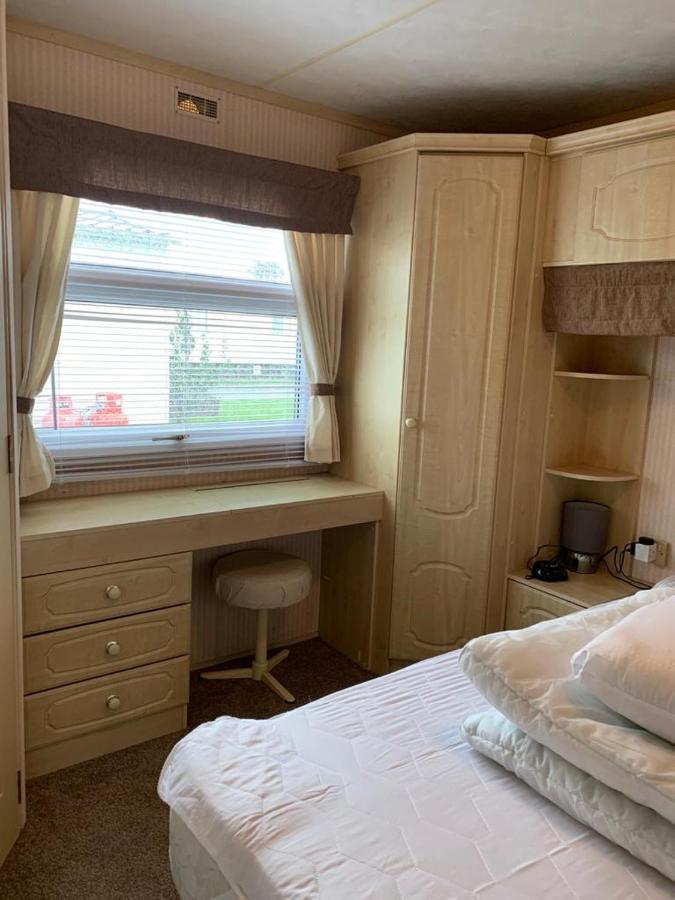 Отель 6 Berth The Wolds Salisbury Addlethorpe Экстерьер фото